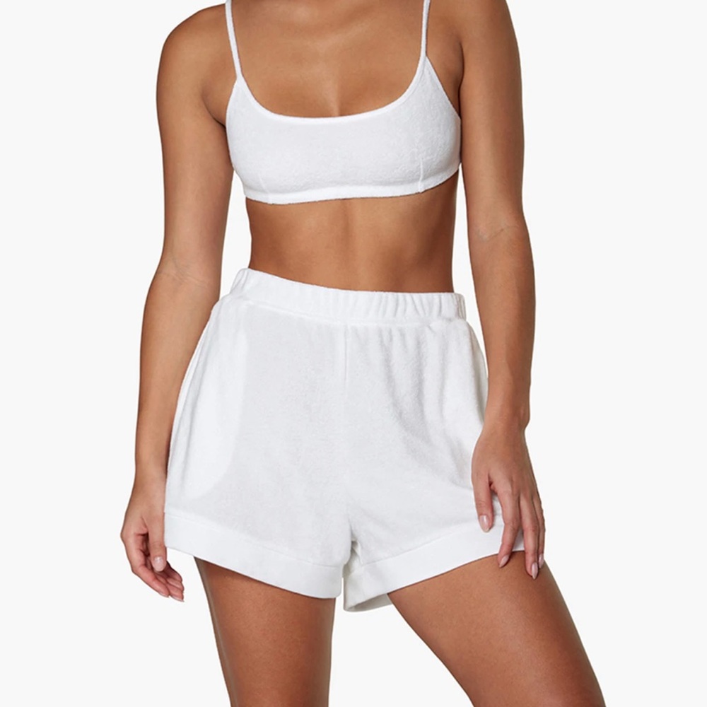 NWT WEWOREWHAT women’s Soft towel terry fabric design shorts in white size large